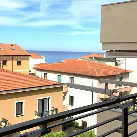 Uno Scorcio Di Mare Apartment